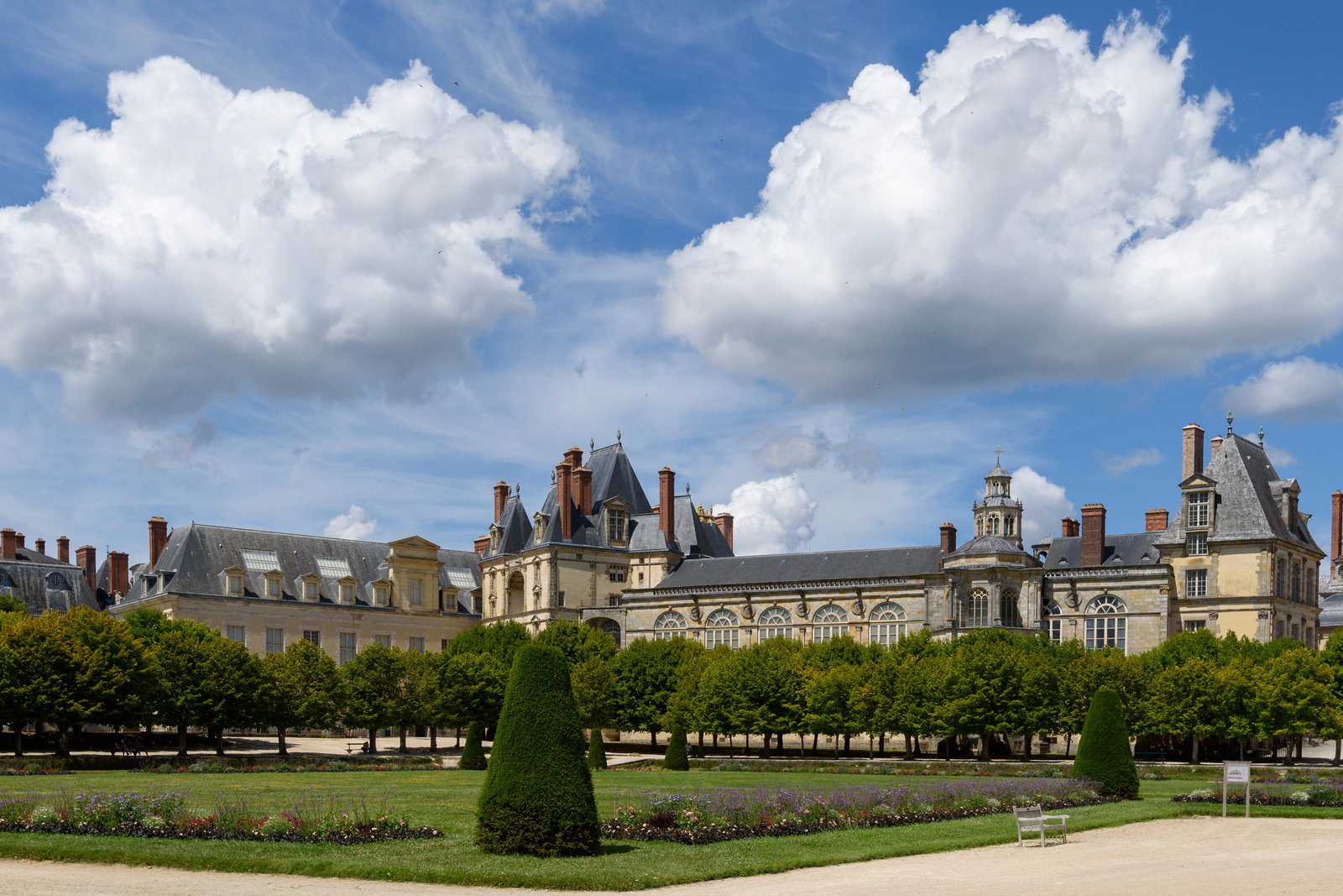 Vacation photography session in Fontainebleau & Vaux-le-Vicomte, France