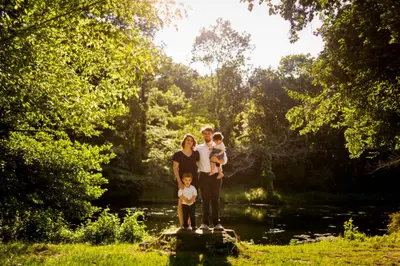 Family photoshoot in Bordeaux by Alexandre R