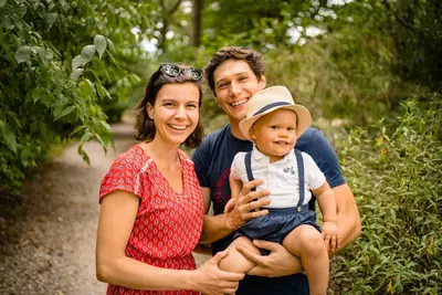 Family photoshoot in Bordeaux by Alexandre R