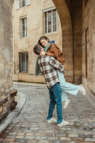 Couples photoshoot in Bordeaux by Anais K