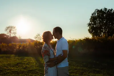 Couples photoshoot in Saint-Émilion by Anais K