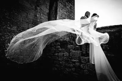 Wedding photoshoot in Gordes by Sébastien B