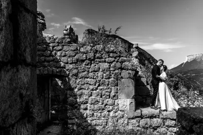 Wedding photoshoot in Reims & the Champagne vineyards by Sébastien B