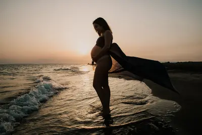 Maternity photoshoot in Arles by Audrey C