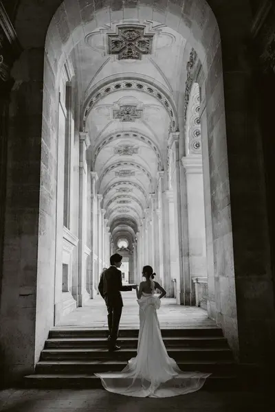 Honeymoon photoshoot in Paris by Aurélie B