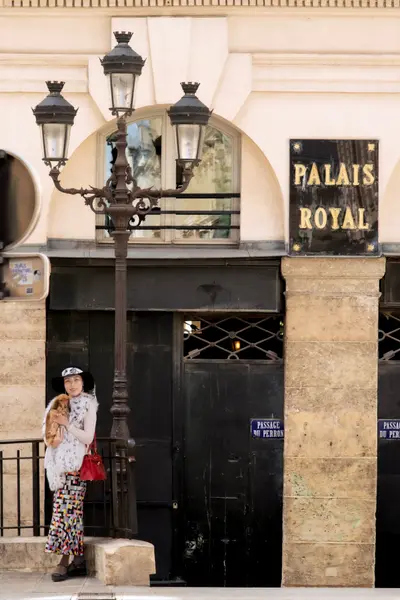 Solo Portrait photoshoot in Paris by Michi N