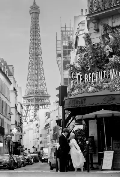 Honeymoon photoshoot in Paris by Michi N