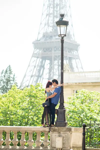 Couples photoshoot in Paris by Michi N