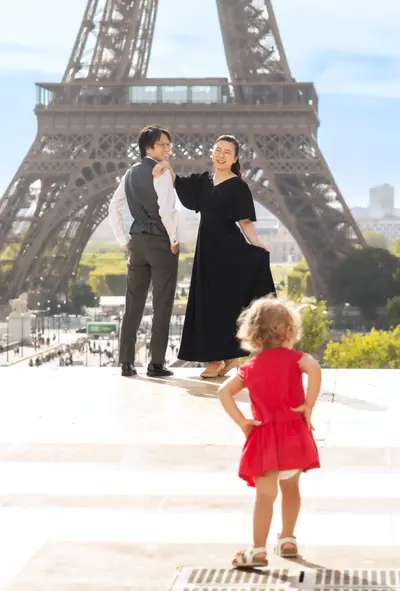 Couples photoshoot in Paris by Michi N