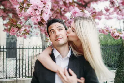 Couples photoshoot in Paris by Natalia D
