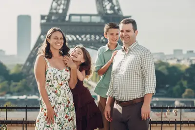 Family photoshoot in Paris by Natalia D