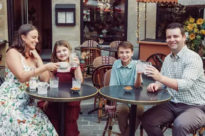 Family photoshoot in Paris by Natalia D