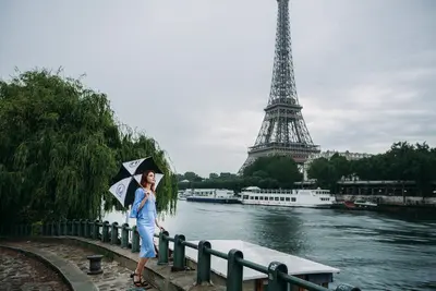 Solo Portrait photoshoot in Paris by Natalia D
