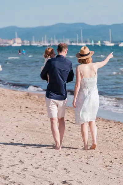 Family photoshoot in Hyères by Sarah V