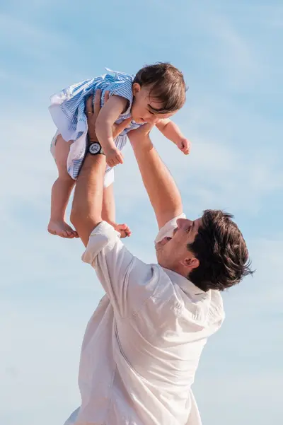 Family photoshoot in Hyères by Sarah V