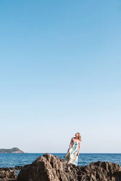 Solo Portrait photoshoot in Hyères by Sarah V
