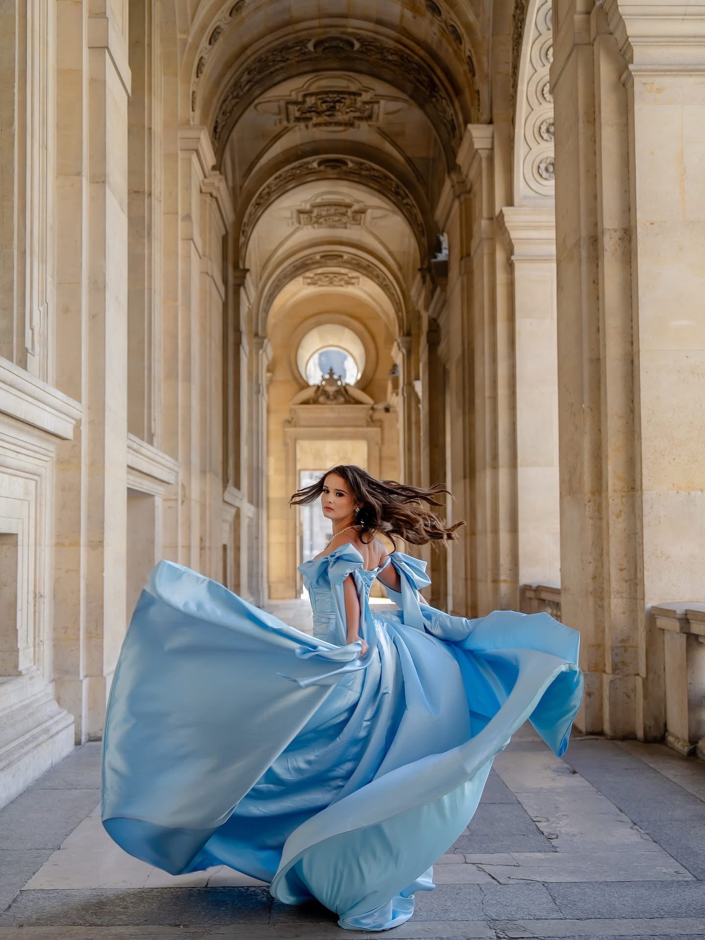 Photo by Alexandre Irimiciuc