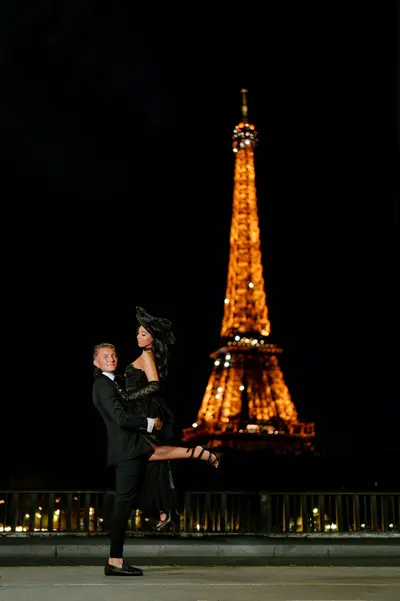 Honeymoon photoshoot in Paris by Alexandre I