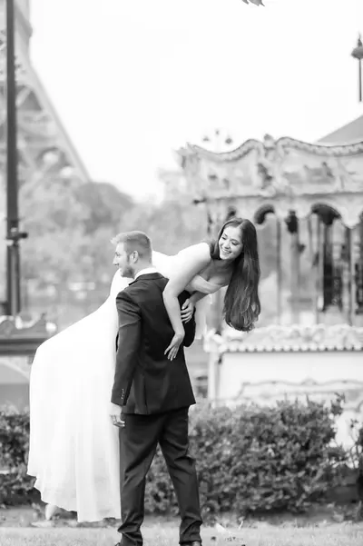 Elopement photoshoot in Paris by Joseph J