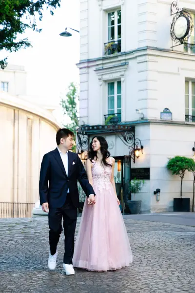 Elopement photoshoot in Paris by Joseph J