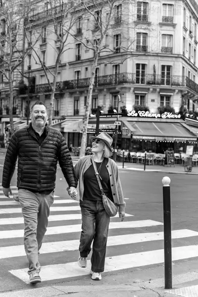 Couples photoshoot in Paris by Joseph J