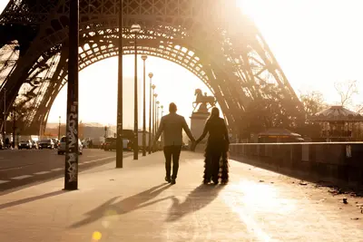 Couples photoshoot in Paris by Joseph J