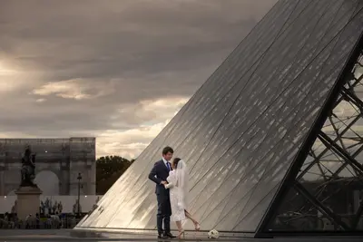 Elopement photoshoot in Paris by Joseph J