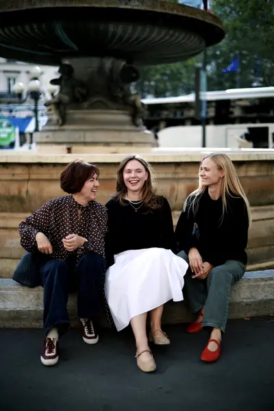 Family photoshoot in Paris by Katerina P