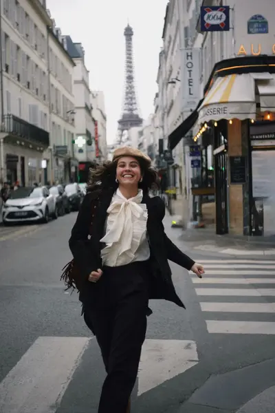 Solo Portrait photoshoot in Paris by Katerina P