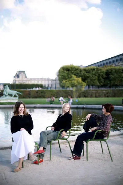 Family photoshoot in Paris by Katerina P