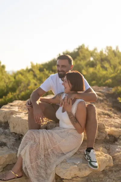 Engagement photoshoot in Aix-en-Provence by Robin G