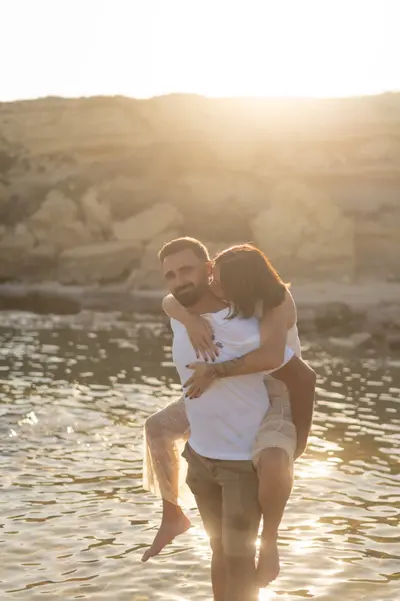 Engagement photoshoot in Aix-en-Provence by Robin G