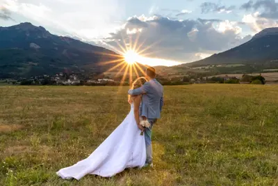 Wedding photoshoot in Aix-en-Provence by Robin G