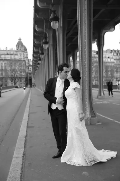 Elopement photoshoot in Paris by May M