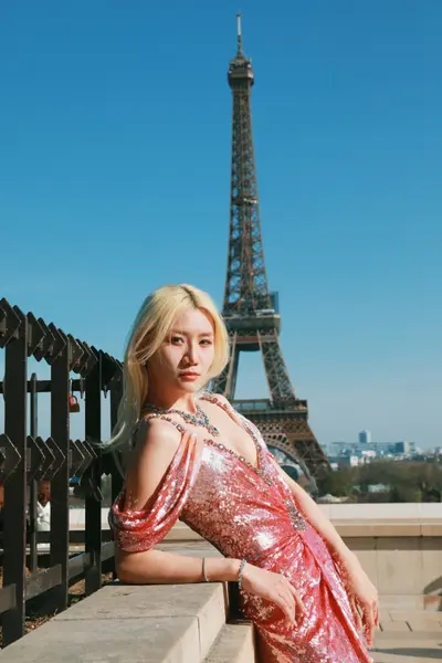 Solo Portrait photoshoot in Paris by May M