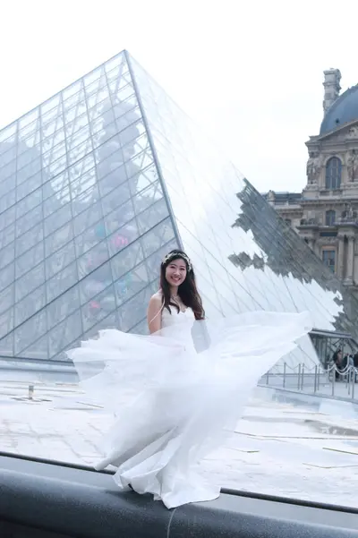 Elopement photoshoot in Paris by May M