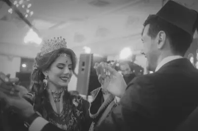 Wedding photoshoot in Paris by Othmane T