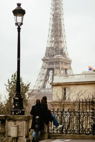 Couples photoshoot in Paris by Anna D