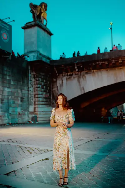 Solo Portrait photoshoot in Paris by Anna D
