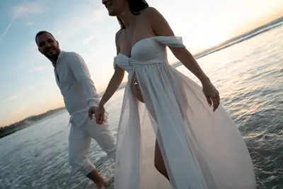 Engagement photoshoot in Biarritz by Margaux C