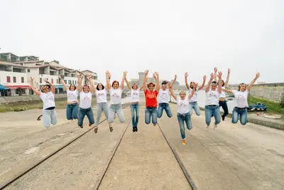 Friends Trip photoshoot in the French Basque Country by Margaux C